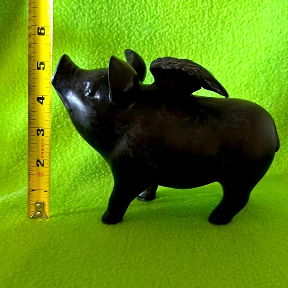 Resin Flying Winged Pig Figurine - Picture 6 of 7